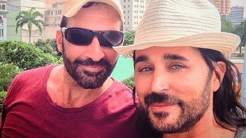 Giovanni Scialpi annuncia: "Sposo Roberto Blasi, dopo sei anni di convivenza"