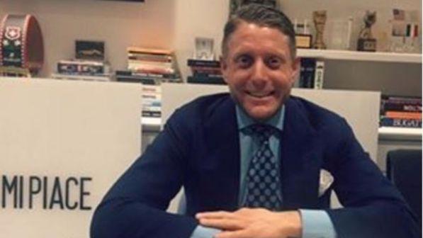 Lapo Elkann dice addio ai social: "Voglio vivere offline"