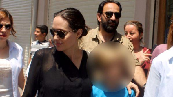 Pitt-Jolie, primo trattamento ormonale per la figlia Shiloh? Rischio fake news