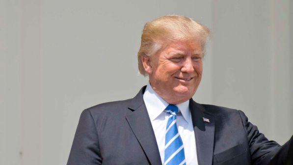 Usa, parte la colletta per comprare Twitter e chiudere l'account di Trump