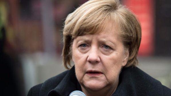 Germania, avanti trattative per governo coalizione Spd-Unione