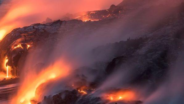 Filippine, vulcano Mayon si risveglia: migliaia di persone evacuate