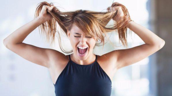 Stress: cinque consigli semi-seri per combatterlo con successo