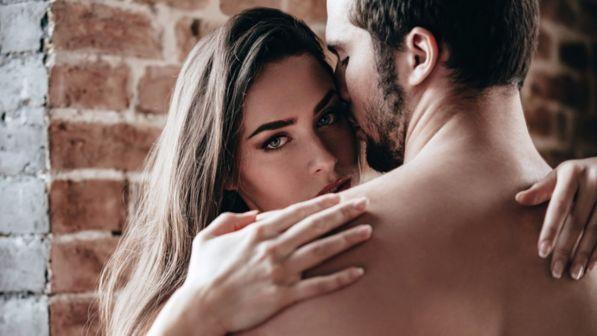 Sesso: tra gli over 40 il "rimorchio" è di moda online