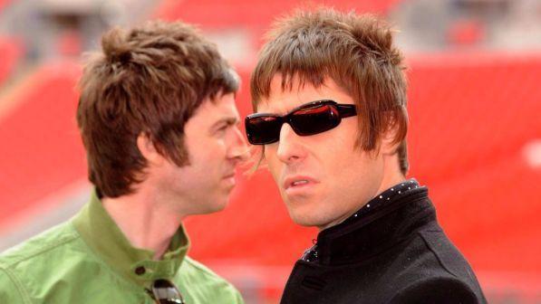 Liam e Noel Gallagher "Riformeranno gli Oasis entro il 2019", parola di McGee il produttore che li scoprì