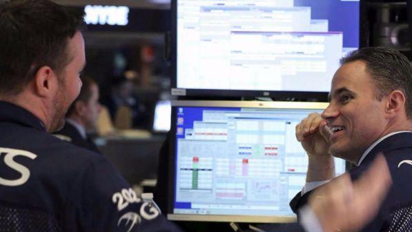 Wall Street chiude in calo: Dow Jones -0,43%, Nasdaq -0,58%