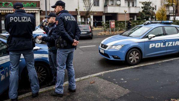 Napoli, 53 bombe carta artigianali trovate in un condominio