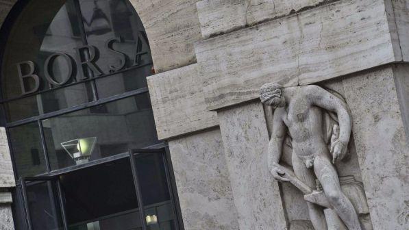 Borsa, Piazza Affari chiude in netto calo: Ftse Mib -0,83%