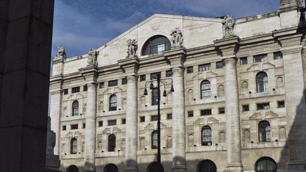 Borsa, Piazza Affari apre in calo: indice Ftse Mib -0,54%