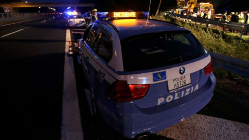 Roma, pirata della strada uccide un motociclista sul Gra: arrestato