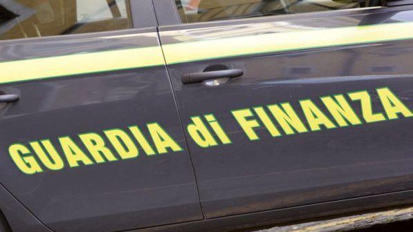Livorno, auto con esplosivo trovata vicino al porto Mediceo