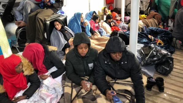 Migranti, sos minori: in Italia 15mila giunti soli, 380 attendono ricollocazione
