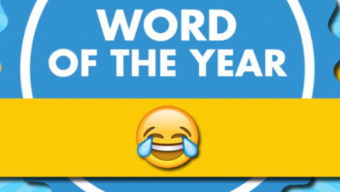 La parola dell'anno è... una emoticon Vince la faccina che piange dal ridere