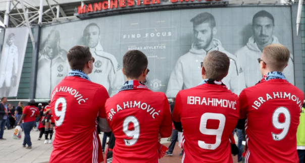 Lo United ai suoi tifosi: "A Rotterdam non indossate maglie della nostra squadra"