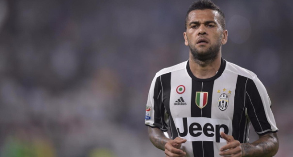 Dani Alves si candida: “Pronto per essere il capitano del Brasile”