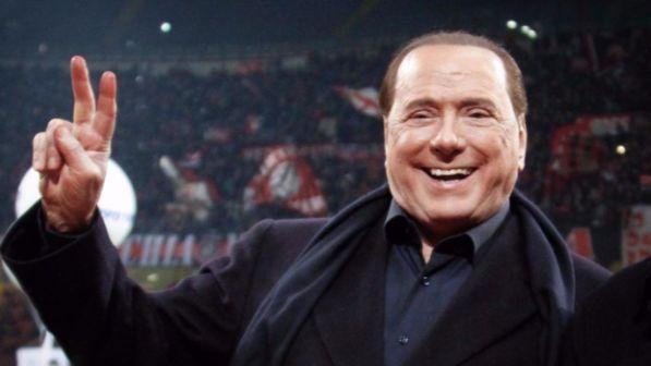 A cena con Silvio Berlusconi: 70mila euro all'asta benefica per la Croce Rossa Italiana