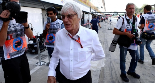 F1, Ecclestone vende ma resta: "Altri tre anni"
