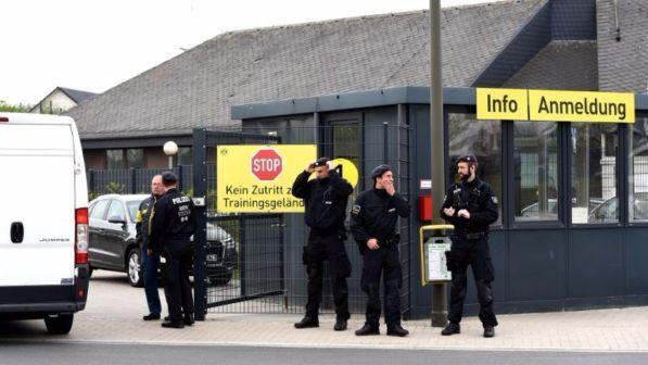Attacco al bus del Borussia Dortmund: nessuna prova contro l'islamista arrestato