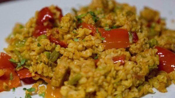 Vegani ma non light: ecco i piatti vegetali più grassi dei cibi spazzatura