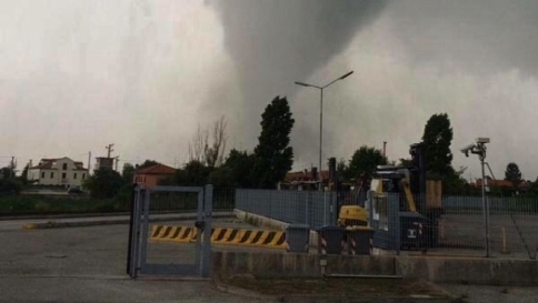 Maltempo, inferno nel Veneziano: tromba d'aria provoca un morto e almeno 30 feriri
