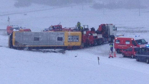 Francia, schianto tra auto e scuolabus: almeno due morti e 7 feriti