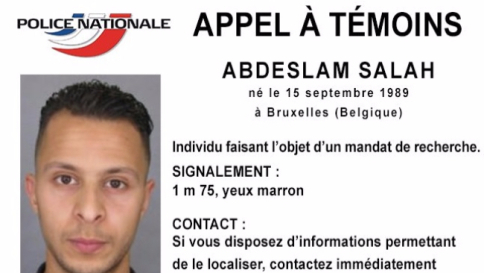 Parigi, identificato un altro terrorista Ancora caccia all'uomo in fuga