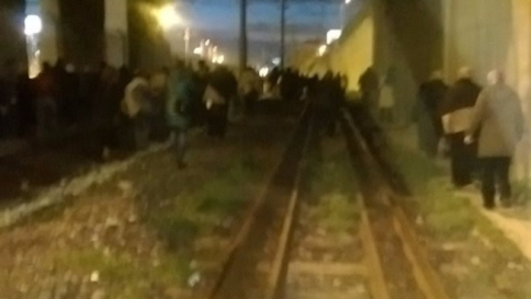 Istanbul, esplosione vicino alla metro Sindaco: "E' stata una bomba artigianale"