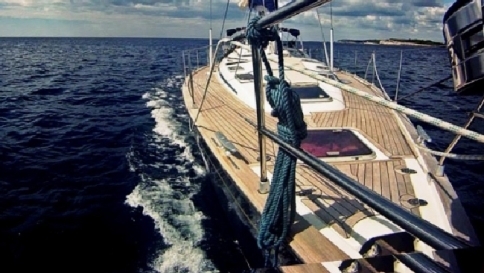 Veleggia sul Mediterraneo con il Boat sharing