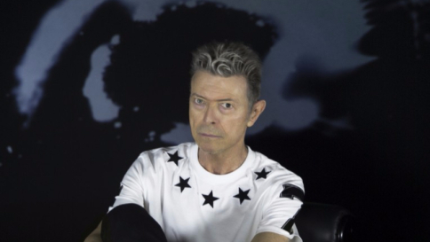 David Bowie, la sua stella nera illumina l'inizio del 2016