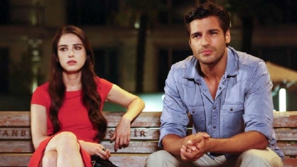 "Cherry Season", la serie-fenomeno turca sbarca su Canale 5