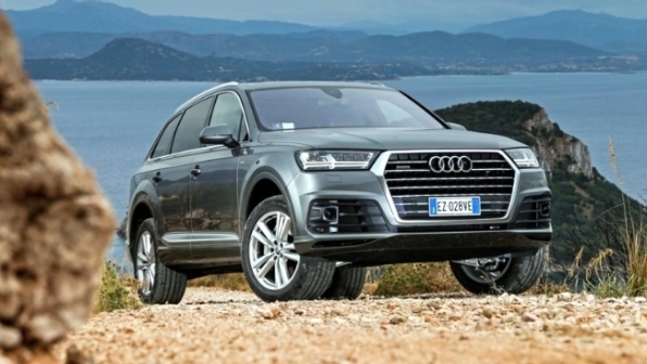 Audi Q7 auto di cortesia in Costa Smeralda