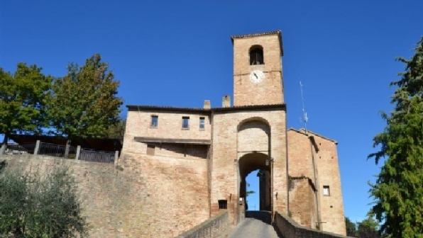 Montegridolfo, com'è bello il panorama visto dall'alto