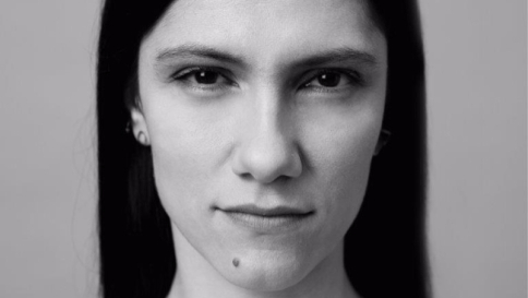 Elisa, un ritorno all'inglese con "No Hero"