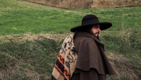 Vinicio Capossela ci porta "nel paese dei coppoloni" con una proiezione-evento