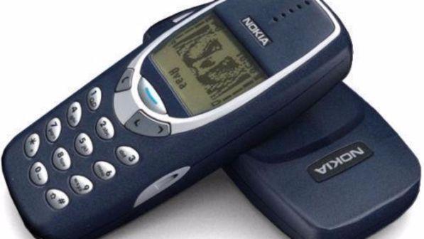 Nokia prepara il rilancio dello storico 3310: è atteso al Mwc di Barcellona