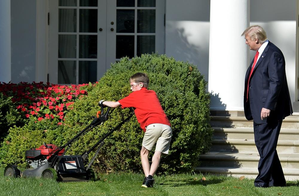 Trump realizza il sogno del piccolo Frank giardiniere alla Casa Bianca per un giorno