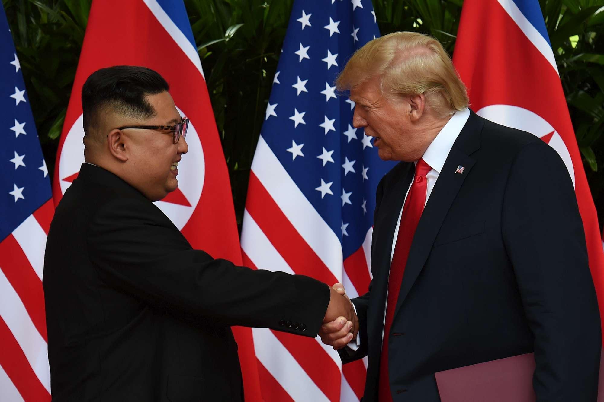 Singapore, Trump e Kim firmano lo storico accordo fra Usa e Corea del Nord