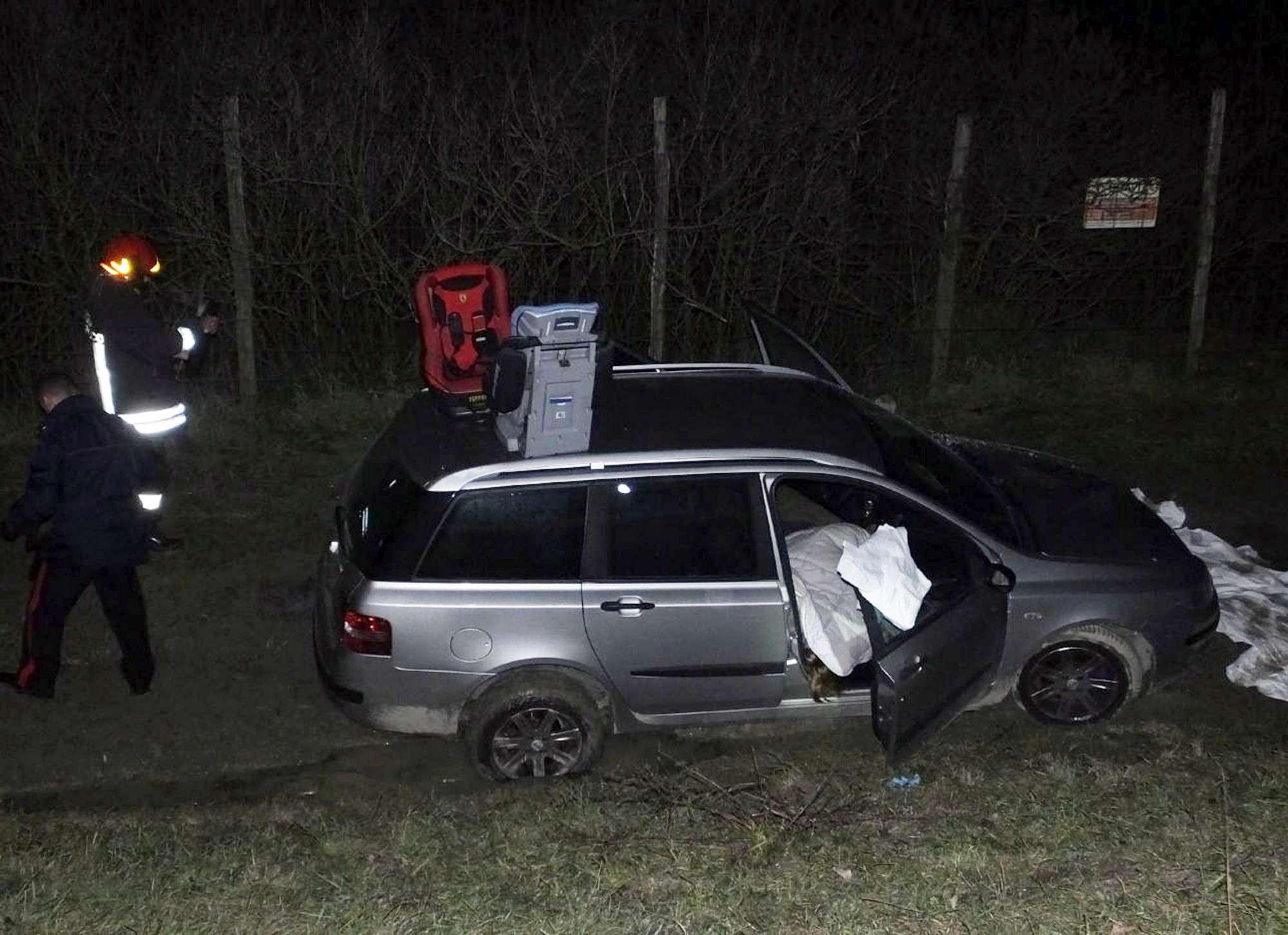 Mantova, mamma uccide i due figli e tenta il suicidio