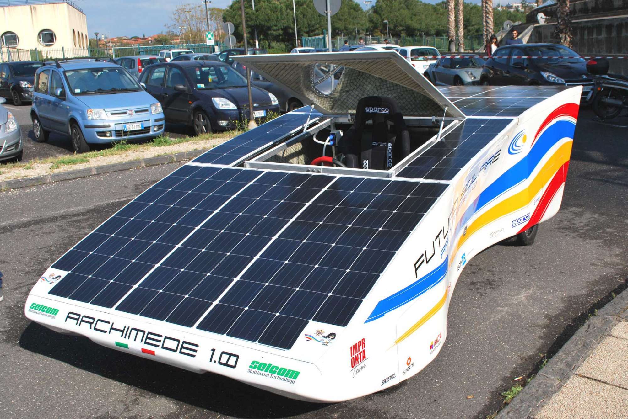 Arriva Archimede solar car 1 0 l auto elettrica a impatto zero