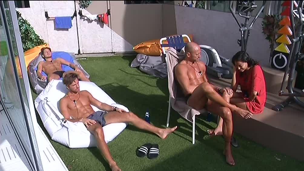 Grande Fratello Vip Stefano e Mariana sempre più complici