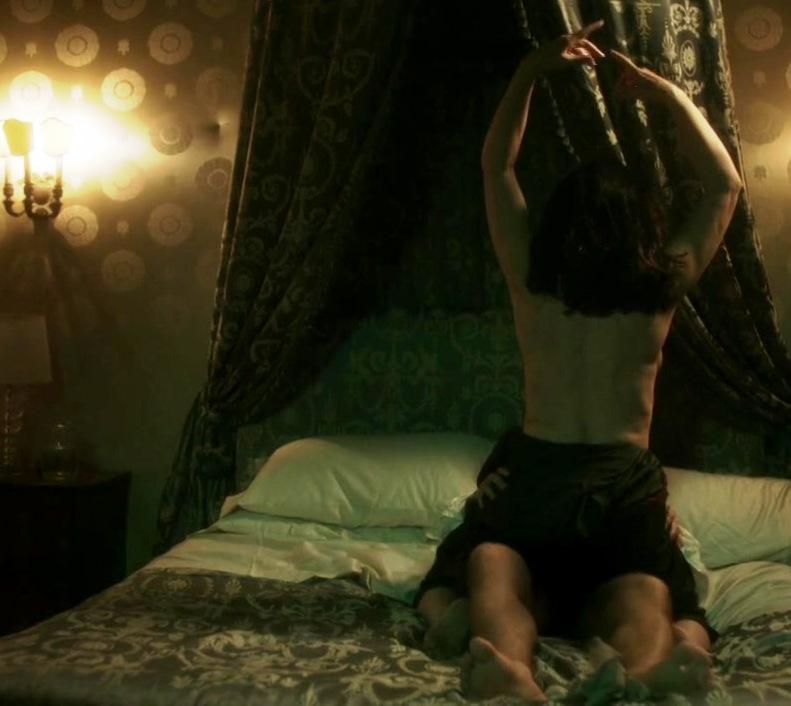 Monica Bellucci, a 52 anni in topless per  Mozart In The Jungle 
