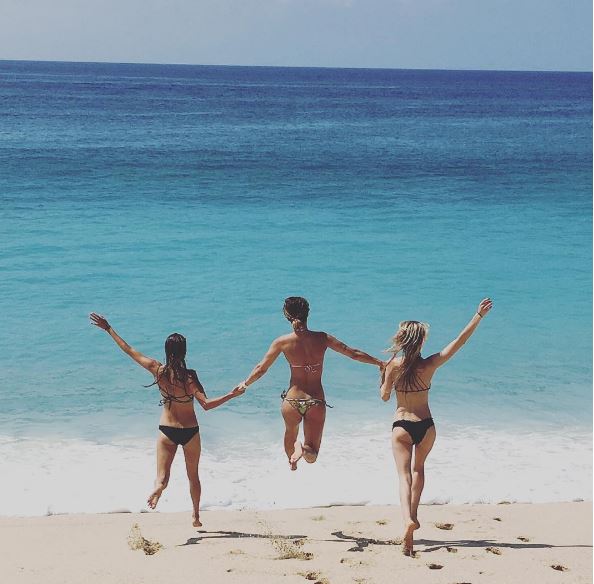 Tutte al mare, ecco le �chiappe� vip