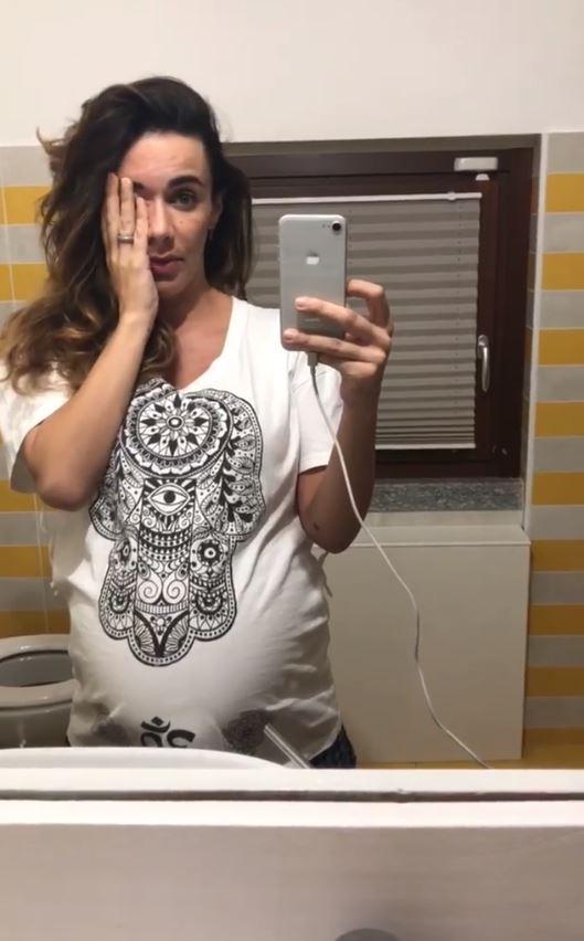 Melita Toniolo con il pancione:  Manca veramente poco 