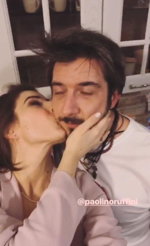 Diana Del Bufalo, compleanno casalingo con Elodie, Caccamo e Ruffini