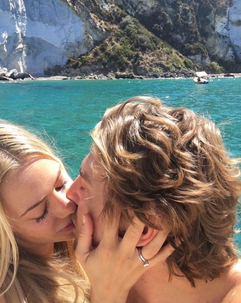 Martina Stella e Andrea Manfredonia, luna di miele al bacio