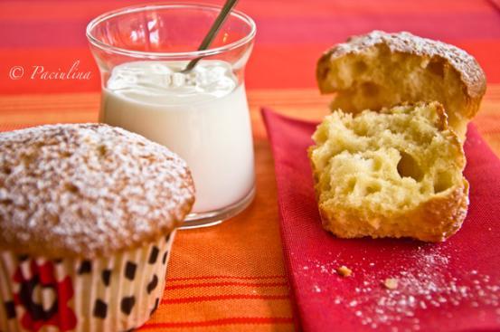 Muffins allo yogurt e liquore al mandarino
