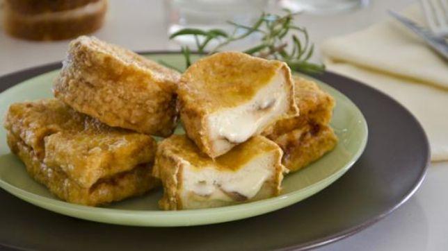 Mozzarella in carrozza con acciughe