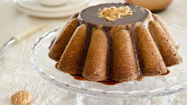 Torta glassata agli amaretti