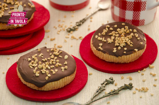 Tortine al cioccolato e nocciole