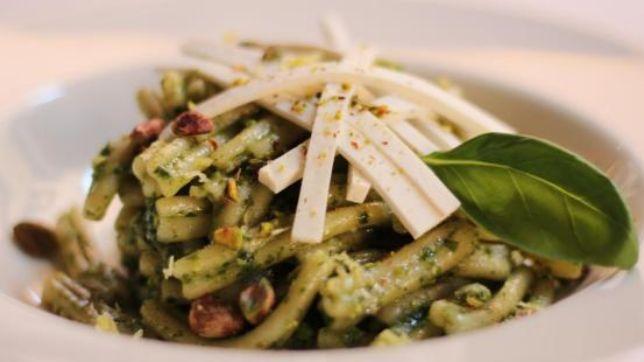 Trofie di Kamut al pesto di basilico con ricotta